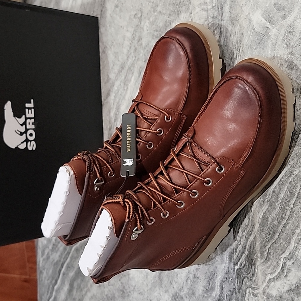NIB (new in box) Men's size 11 Sorel Boots